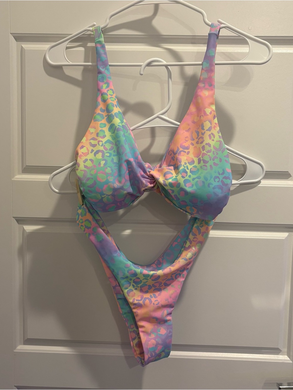 Pastel Leopard Print Bikini Set Size M NWOT Adjustable Strap Swimwear